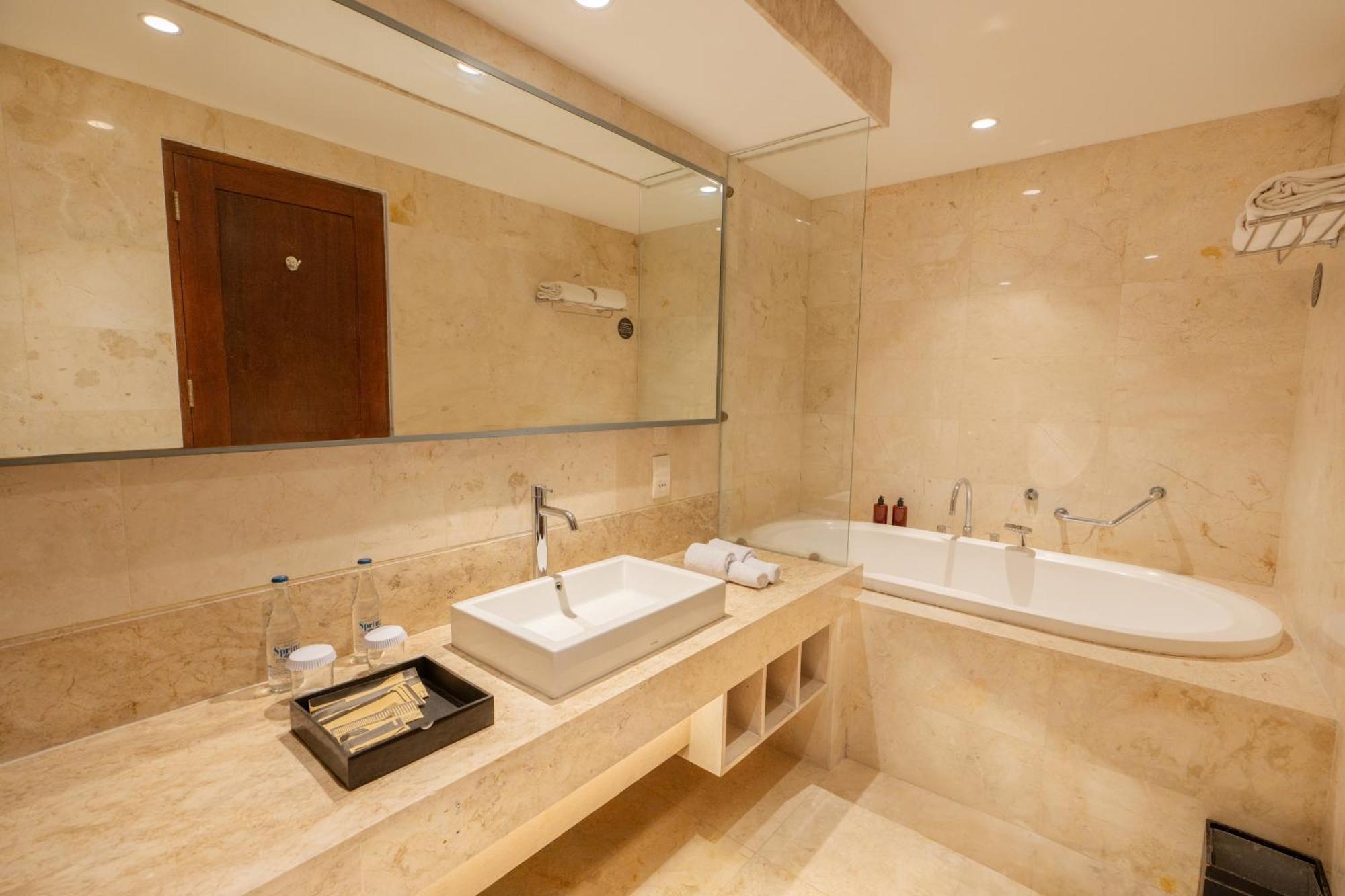 Kuta Angel Hotel Екстер'єр фото